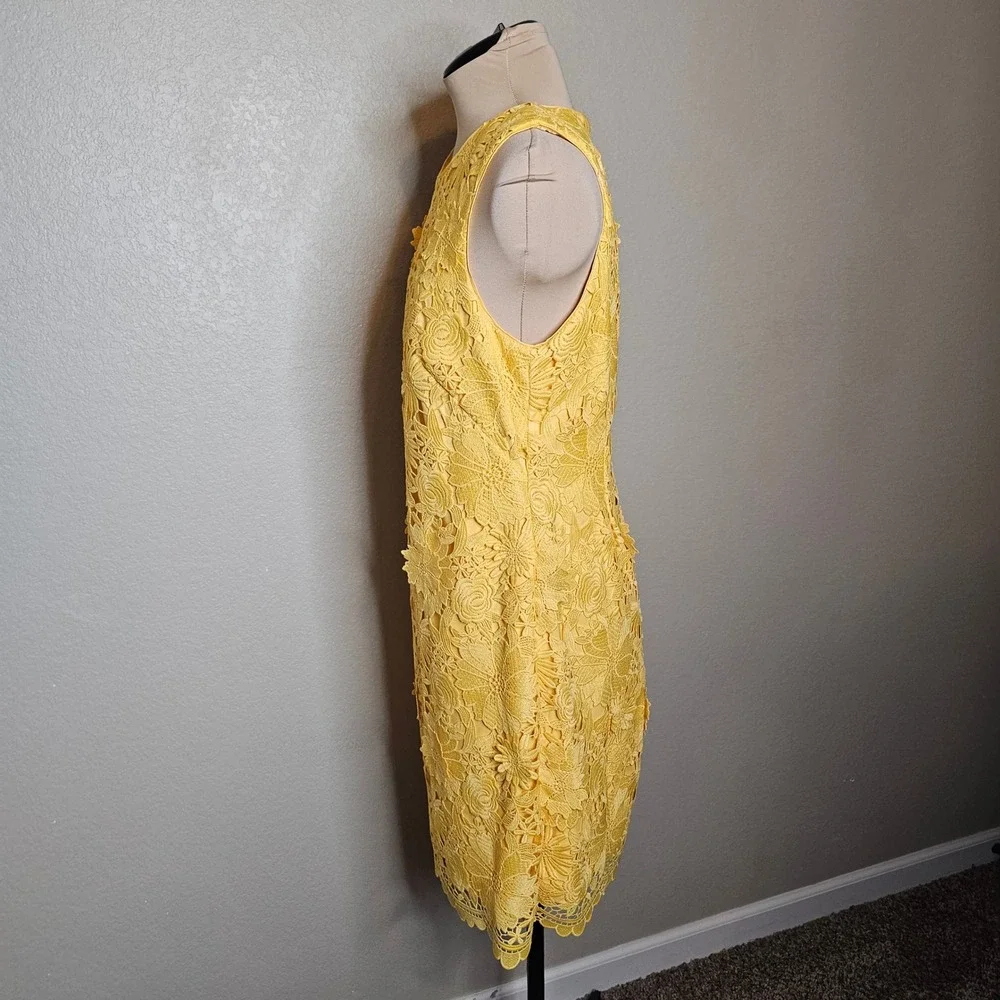 White House Black Market Yellow Floral Giupure 3D‎ Lace Sheath Dress Size 6 - Picture 4 of 10